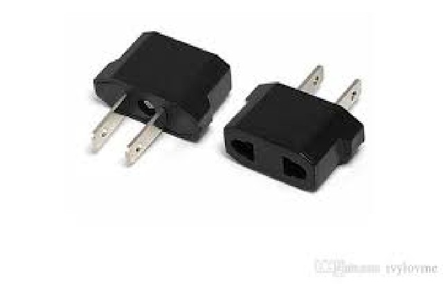 ENCHUFE COMUN ADAPTADOR PLANO