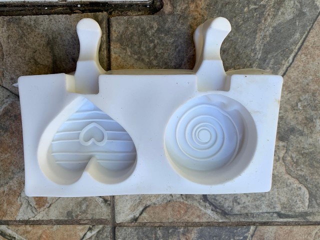 MOLDE DE HELADO X2 BLANCO Y ROJO