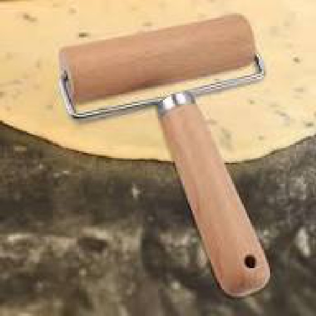 12 CM RODILLO MADERA